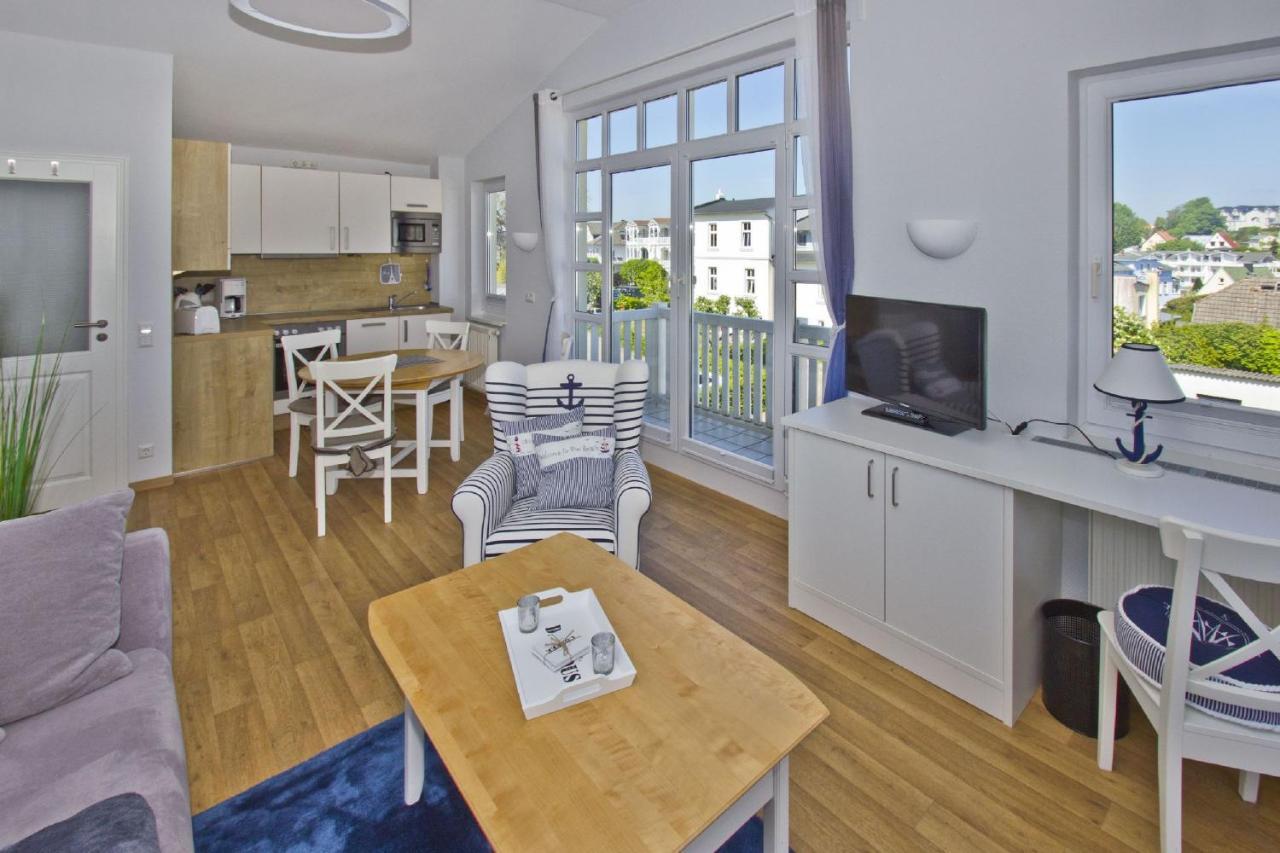 Meerblick Fewo 48: Sellin Beachfront with Balcony and Spa Access Goehren  Exterior photo